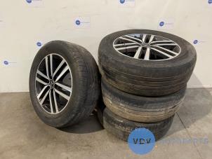 Begagnade Hjuluppsättning Mercedes X (470) 250d 16V 4-Matic Pris € 726,00 Inklusive moms erbjuds av Autoparts Van De Velde