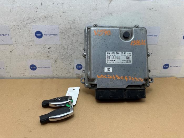 Used Ignition lock + computer Mercedes GLK (204.7/9) 2.2 220 CDI 16V BlueEff.,BlueTEC 4-Matic Price € 121,00 Inclusive VAT offered by Autoparts Van De Velde