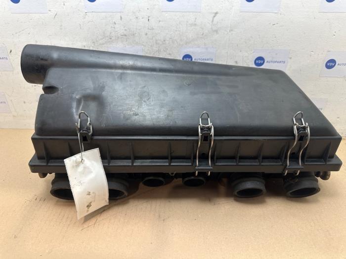 Begagnade Luftfilterhus Mercedes E (W124) 3.0 300 D Pris € 90,75 Inklusive moms erbjuds av Autoparts Van De Velde