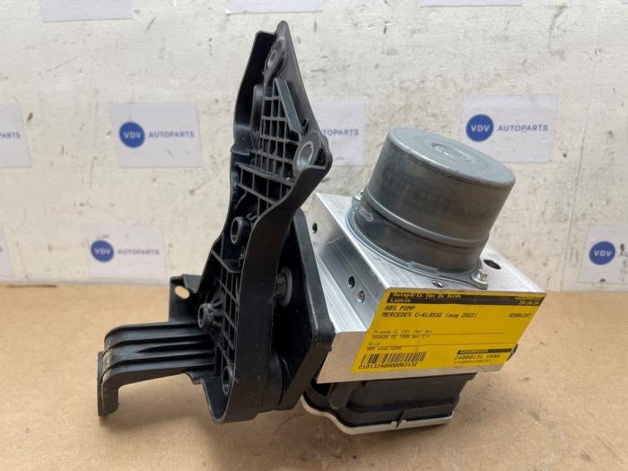 Used ABS pump Mercedes C (W206) C-300 e 2.0 Turbo 4-Matic Price € 302,50 Inclusive VAT offered by Autoparts Van De Velde