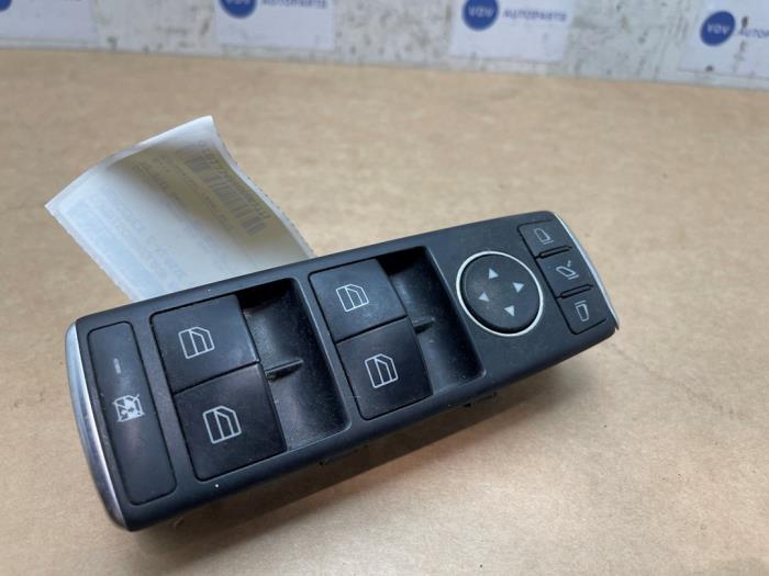Usados Interruptor combinado de ventanillas Mercedes E (W212) E-220 CDI 16V BlueEfficiency,BlueTEC Precio € 54,45 IVA incluido ofrecido por Autoparts Van De Velde