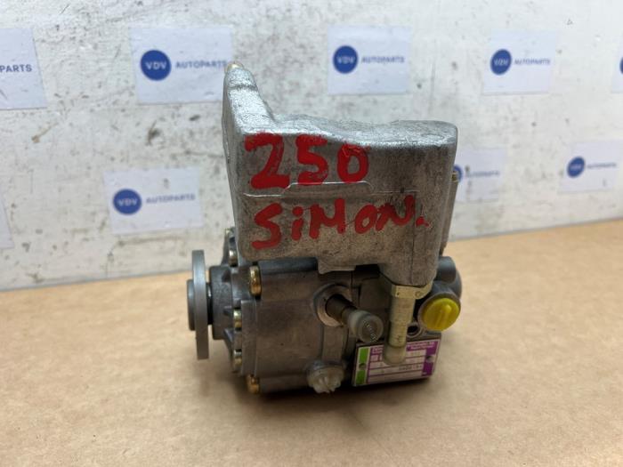 Begagnade Hydraulpump Mercedes SL (R129) 5.0 SL-500 (500 SL) V8 32V Pris € 363,00 Inklusive moms erbjuds av Autoparts Van De Velde