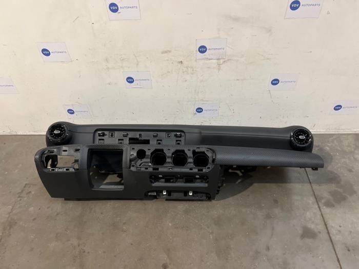 Używane Panel Mercedes A (177.0) 1.5 A-160d Cena € 393,25 Z VAT oferowane przez Autoparts Van De Velde