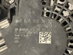 Dynamo från en Mercedes-Benz A (W176) 1.5 A-180 CDI, A-180d 16V 2015