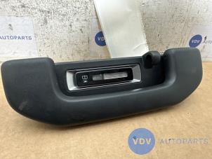 Begagnade Innerbelysning, bak Mercedes C (W206) C-200 1.5 EQ Boost Pris € 30,25 Inklusive moms erbjuds av Autoparts Van De Velde