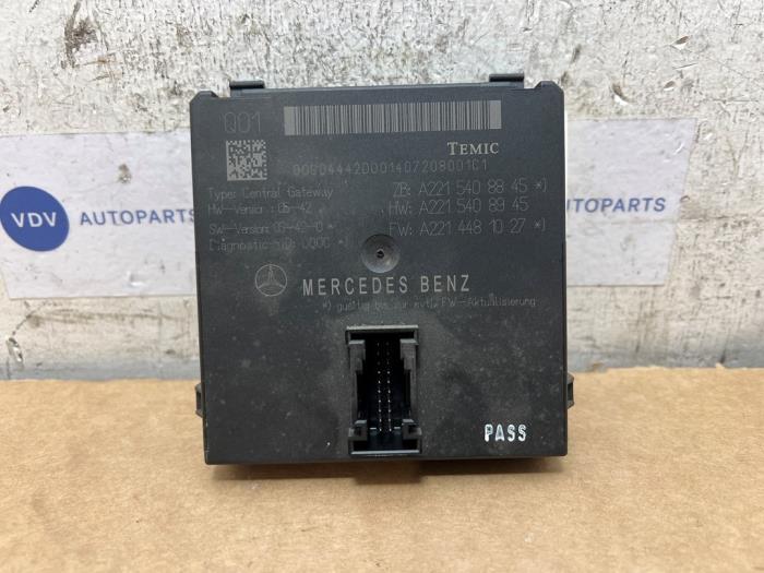 Używane Modul gateway Mercedes S (W221) 3.0 S-320 CDI 24V 4-Matic Cena € 60,50 Z VAT oferowane przez Autoparts Van De Velde