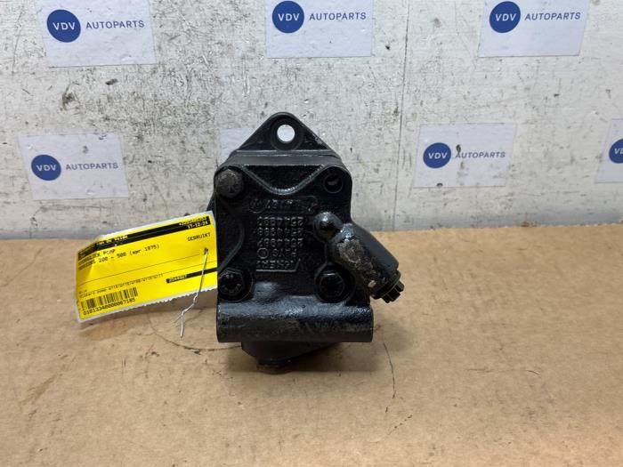 Begagnade Hydraulpump Mercedes /8 Coupé (C114) 280 C Pris € 272,25 Inklusive moms erbjuds av Autoparts Van De Velde