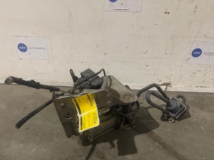 Gebrauchte Kompressor Mercedes S (222.0/222.1) 3.0 S-560 e 24V Preis € 175,45 Mit Mehrwertsteuer angeboten von Autoparts Van De Velde