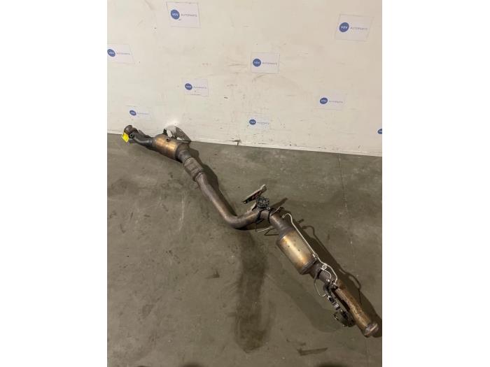 Gebrauchte Auspuff Mitteldämpfer Mercedes S (222.0/222.1) 3.0 S-560 e 24V Preis € 363,00 Mit Mehrwertsteuer angeboten von Autoparts Van De Velde