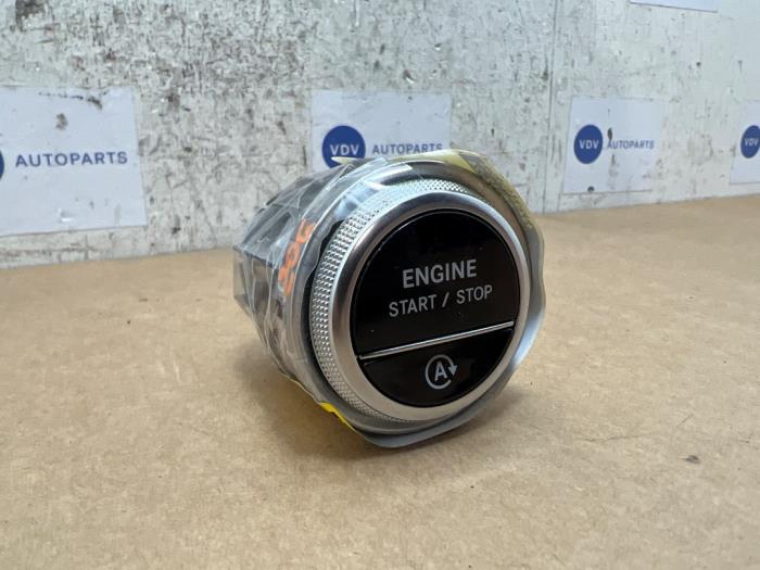 Używane Przelacznik Start/Stop Mercedes C Estate (S206) C-200d 2.0 Turbo 16V Cena € 18,15 Z VAT oferowane przez Autoparts Van De Velde