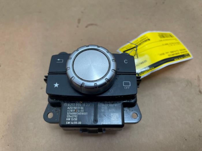 Usagé Commande ordinateur de bord Mercedes CLS (C218) 220 BlueTEC, 220 d 2.1 16V Prix € 60,50 Prix TTC proposé par Autoparts Van De Velde