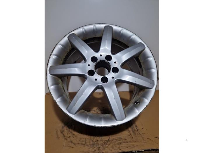 Używane Obrecz Mercedes C (W203) 1.8 C-180K 16V Cena € 42,35 Z VAT oferowane przez Autoparts Van De Velde