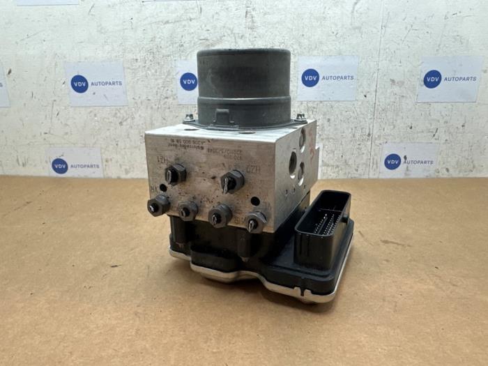 Usagé Pompe ABS Mercedes C Estate (S206) C-220d 2.0 Turbo 16V Prix € 302,50 Prix TTC proposé par Autoparts Van De Velde