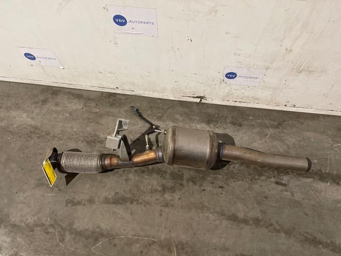 Gebrauchte Auspuff Mitteldämpfer Mercedes A (177.0) 1.3 A-180 Turbo 16V Preis € 242,00 Mit Mehrwertsteuer angeboten von Autoparts Van De Velde