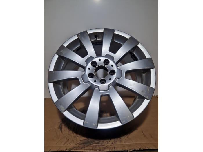 Używane Obrecz Mercedes C (W204) 1.8 C-250 CGI 16V Cena € 102,85 Z VAT oferowane przez Autoparts Van De Velde