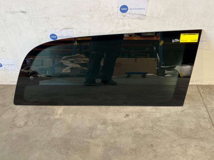 Usados Ventanilla detrás Mercedes Vito (639.6) 2.2 116 CDI 16V Euro 5 Precio € 72,60 IVA incluido ofrecido por Autoparts Van De Velde