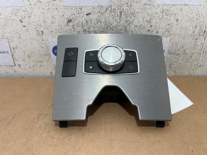 Usagé Commande ordinateur de bord Mercedes E (W212) E-200 2.0 Turbo 16V Prix € 60,50 Prix TTC proposé par Autoparts Van De Velde