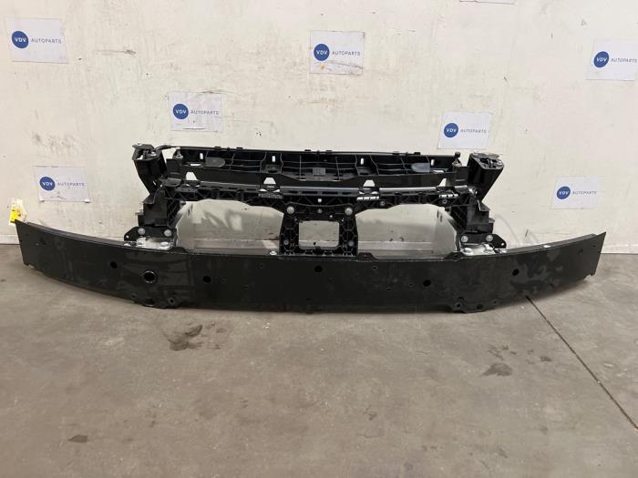 Używane Panel przedni Mercedes EQS (V297) 500 4-Matic Cena € 635,25 Z VAT oferowane przez Autoparts Van De Velde