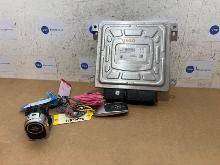 Used Ignition lock + computer Mercedes A (177.0) 1.3 A-250 e Turbo 16V Price € 108,90 Inclusive VAT offered by Autoparts Van De Velde
