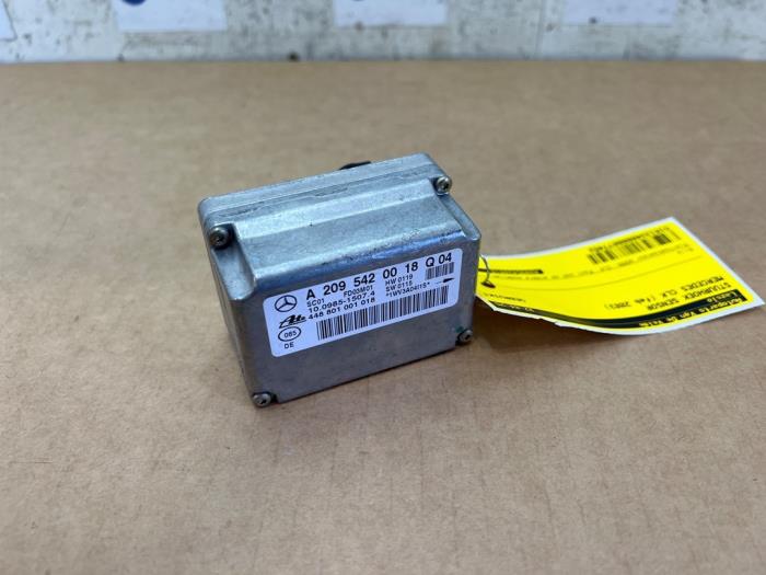 Begagnade Styrvinkelsensor Mercedes CLK (C209) 2.7 270 CDI 20V Pris € 60,50 Inklusive moms erbjuds av Autoparts Van De Velde