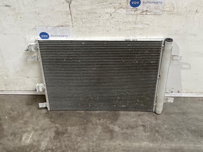 Usagé Condenseur de climatisation Mercedes GLA (H247) 1.3 200 Turbo 16V 4-Matic Prix € 175,45 Prix TTC proposé par Autoparts Van De Velde