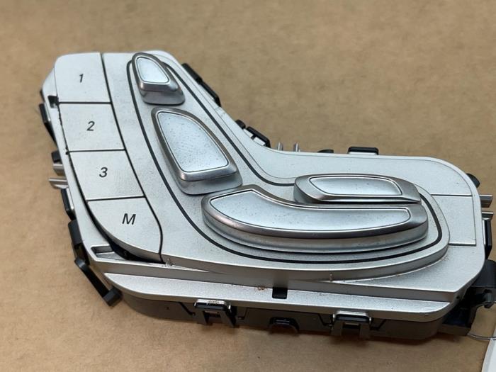 Używane Modul Comfort Mercedes C (W205) C-180d 1.6 Turbo 16V Cena € 48,40 Z VAT oferowane przez Autoparts Van De Velde