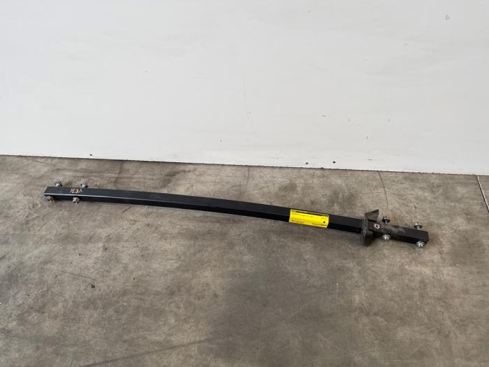 Used Engine mount Mercedes GL (X164) 4.0 GL 420 CDI V8 32V Price € 151,25 Inclusive VAT offered by Autoparts Van De Velde