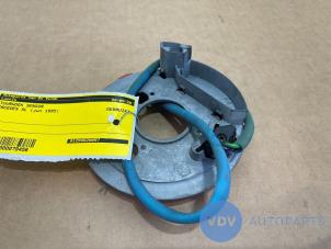 Usagé Capteur angle de braquage Mercedes SL (R129) 3.2 SL-320 24V Prix € 108,90 Prix TTC proposé par Autoparts Van De Velde