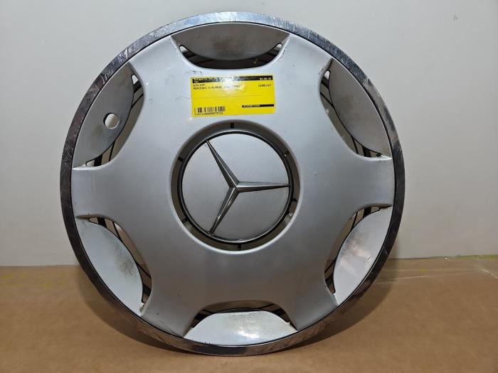 Używane Kolpak Mercedes E (W124) 2.5 250 D Cena € 36,30 Z VAT oferowane przez Autoparts Van De Velde