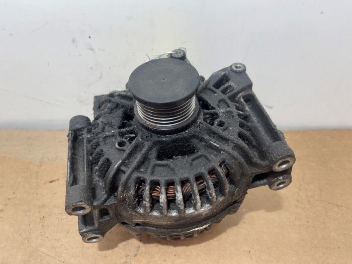 Gebrauchte Dynamo Mercedes E (W211) 2.2 E-200 CDI 16V Preis € 90,75 Mit Mehrwertsteuer angeboten von Autoparts Van De Velde