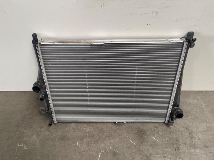 Usagé Radiateur Mercedes C Estate (S205) C-180 BlueTEC, C-180 d 1.6 16V Prix € 90,75 Prix TTC proposé par Autoparts Van De Velde