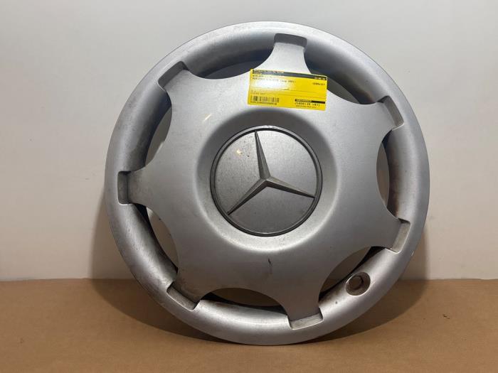 Używane Kolpak Mercedes C (W203) 2.2 C-200 CDI 16V Cena € 30,25 Z VAT oferowane przez Autoparts Van De Velde
