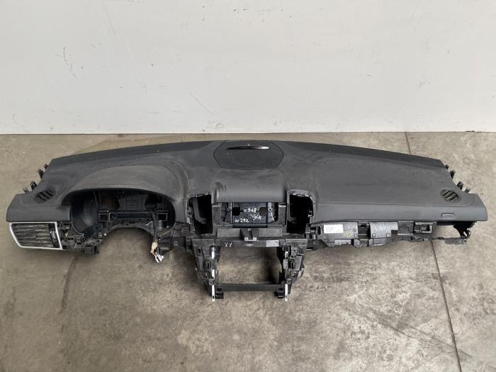 Używane Panel Mercedes GLE Coupe (C292) 350d 3.0 V6 24V BlueTEC 4-Matic Cena € 363,00 Z VAT oferowane przez Autoparts Van De Velde