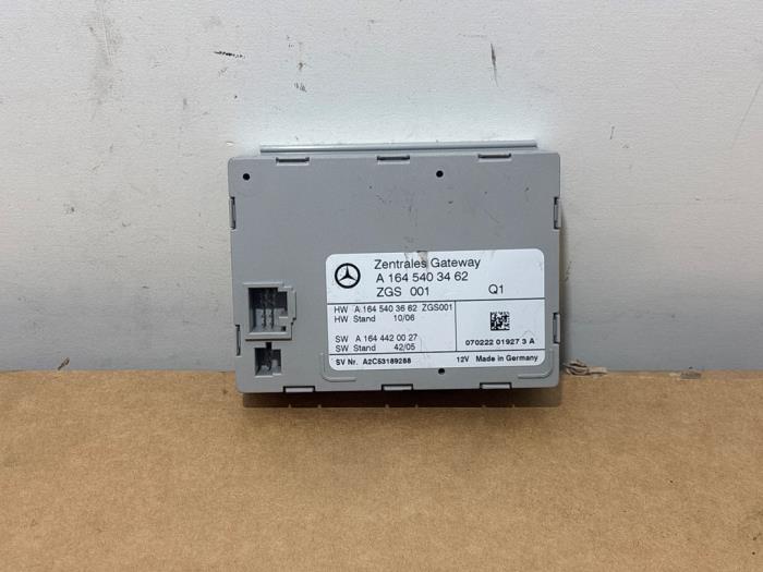 Usados Módulo Gateway Mercedes ML II (164/4JG) 3.0 ML-280 CDI 4-Matic V6 24V Precio € 90,75 IVA incluido ofrecido por Autoparts Van De Velde