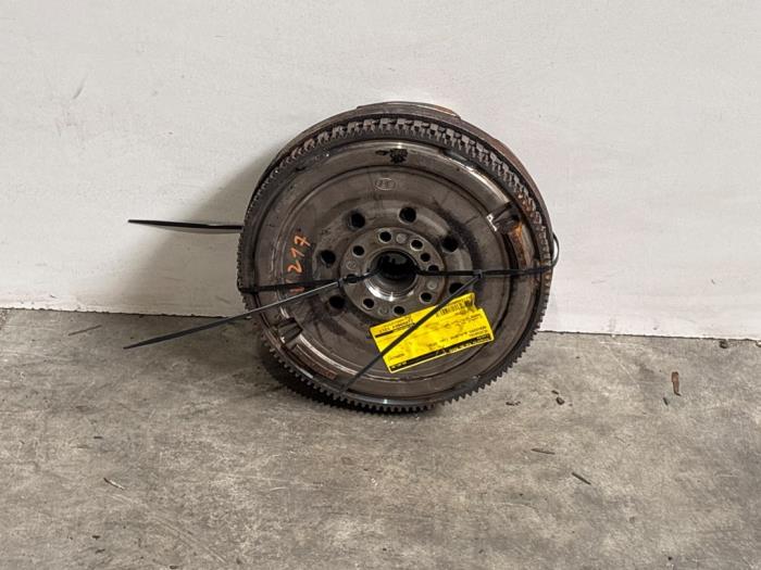 Used Flywheel Mercedes A (W169) 2.0 A-180 CDI 16V 5-Drs. Price € 151,25 Inclusive VAT offered by Autoparts Van De Velde