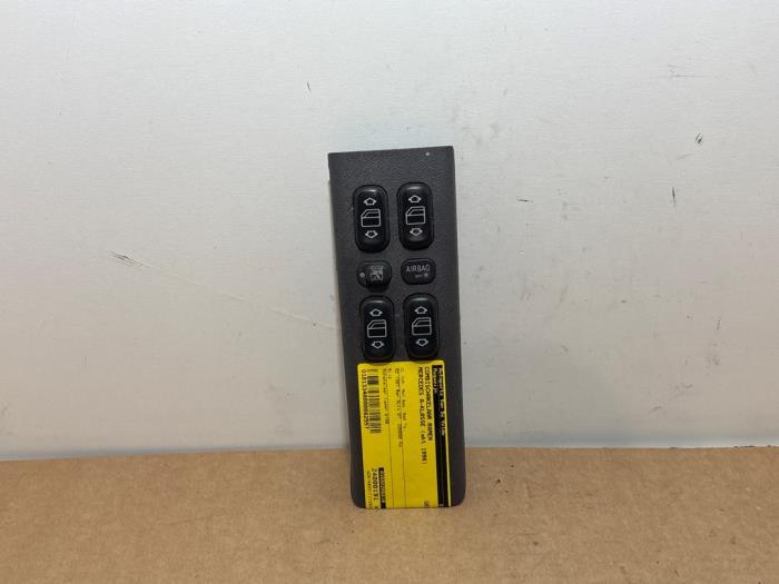 Usados Interruptor combinado de ventanillas Mercedes A (W168) 1.4 A-140 Precio € 60,50 IVA incluido ofrecido por Autoparts Van De Velde