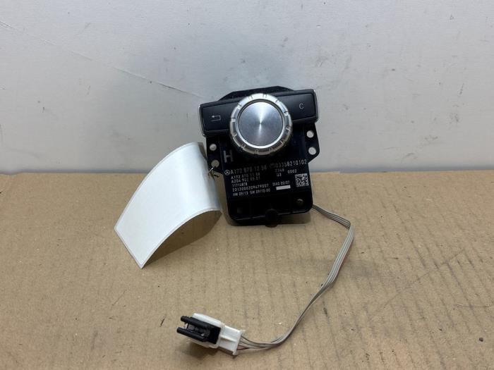 Usagé Commande ordinateur de bord Mercedes SLK (R172) 1.8 200 16V BlueEFFICIENCY Prix € 60,50 Prix TTC proposé par Autoparts Van De Velde