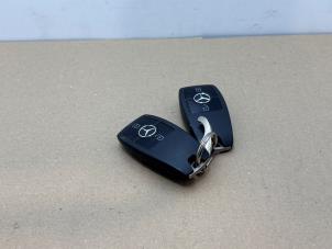 Ignition lock + computer from a Mercedes-Benz A (177.0) 1.3 A-160 Turbo 16V 2020