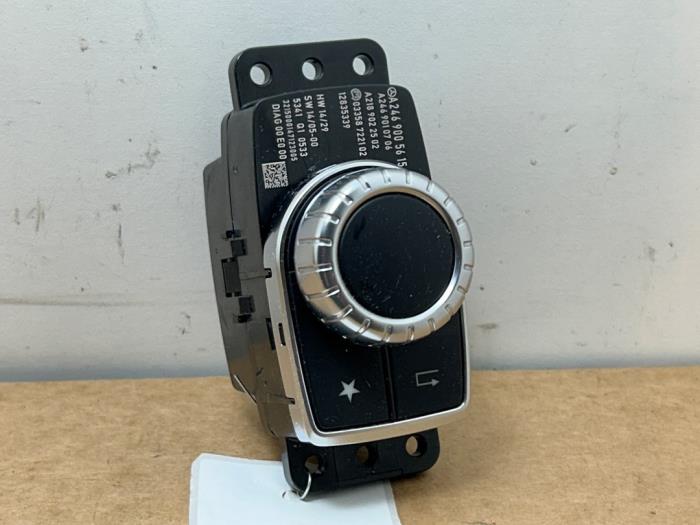 Usagé Commande ordinateur de bord Mercedes B (W246/W242) 1.6 B-180 BlueEFFICIENCY Turbo 16V Prix € 36,30 Prix TTC proposé par Autoparts Van De Velde