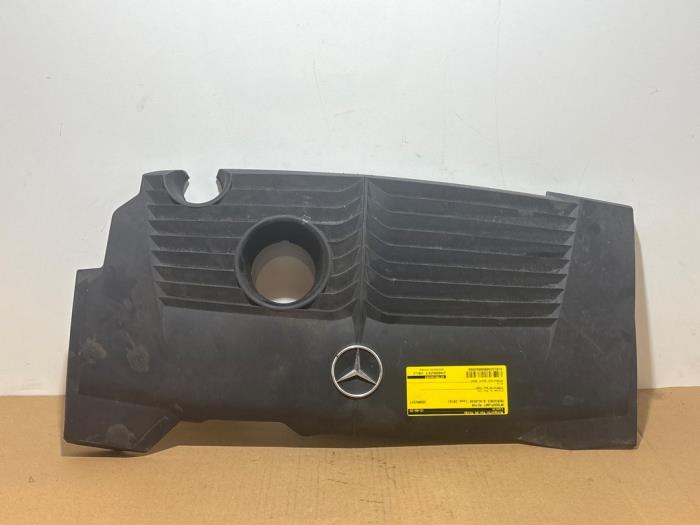 Abdeckblech Motor van een Mercedes-Benz B (W246/W242) 1.6 B-180 BlueEFFICIENCY Turbo 16V 2018