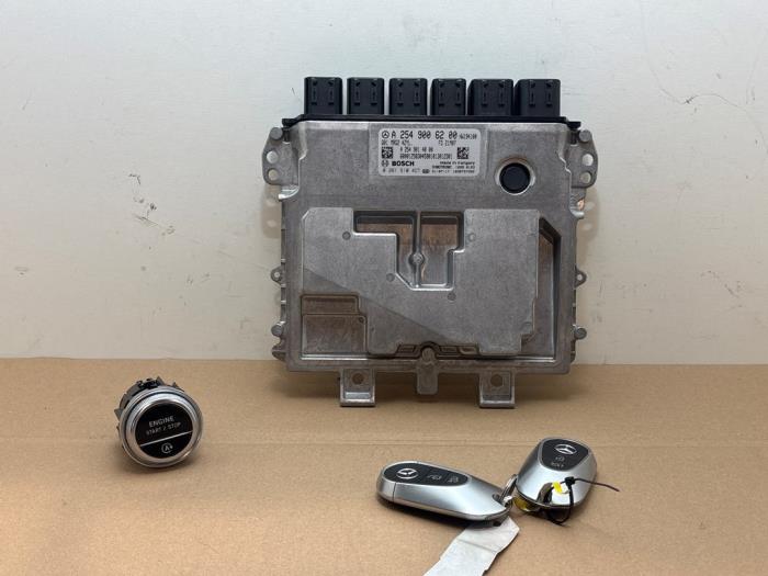 Used Engine management computer Mercedes C (W206) C-180 1.5 EQ Boost Price € 242,00 Inclusive VAT offered by Autoparts Van De Velde
