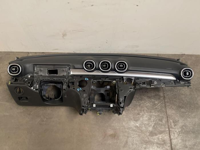 Używane Panel Mercedes C (W206) C-180 1.5 EQ Boost Cena € 907,50 Z VAT oferowane przez Autoparts Van De Velde