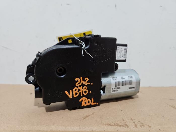 Używane Silnik szyberdachu Mercedes B (W246/W242) 2.0 B-200 NGD 16V Cena € 60,50 Z VAT oferowane przez Autoparts Van De Velde