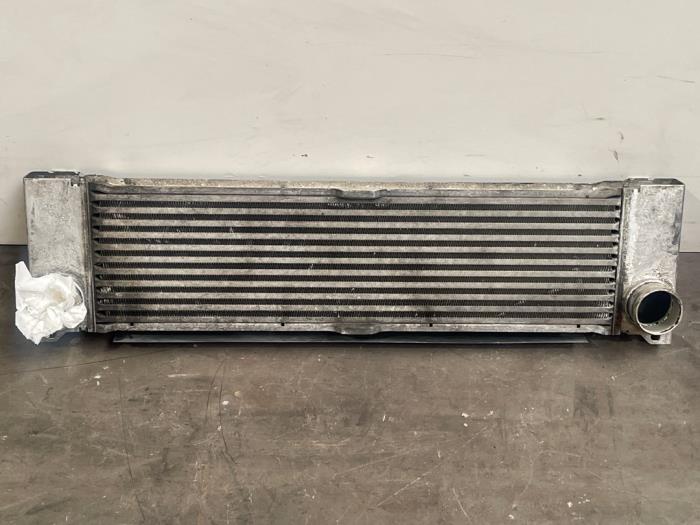 Usados Intercooler Mercedes Viano (639) 2.2 CDI 16V 4x4 Precio € 90,75 IVA incluido ofrecido por Autoparts Van De Velde