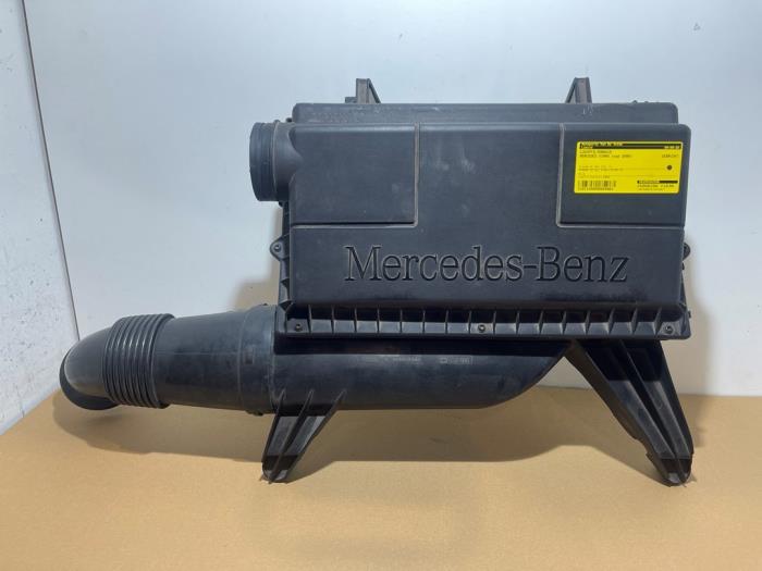Begagnade Luftfilterhus Mercedes Viano (639) 2.2 CDI 16V 4x4 Pris € 90,75 Inklusive moms erbjuds av Autoparts Van De Velde