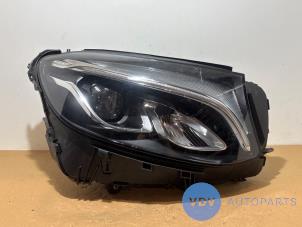 Begagnade Strålkastare, höger Mercedes GLC Coupe (C253) 2.0 200 16V Pris € 1.119,25 Inklusive moms erbjuds av Autoparts Van De Velde