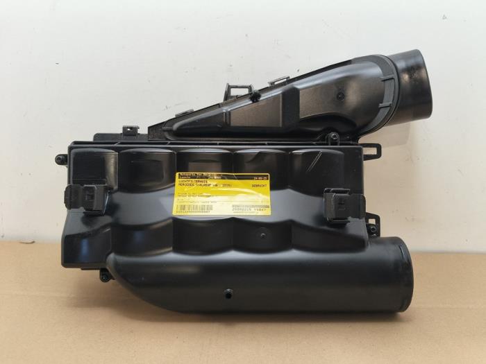 Gebrauchte Luftfiltergehäuse Mercedes G AMG (463) 5.5 G 63 AMG V8 32V Preis € 60,50 Mit Mehrwertsteuer angeboten von Autoparts Van De Velde