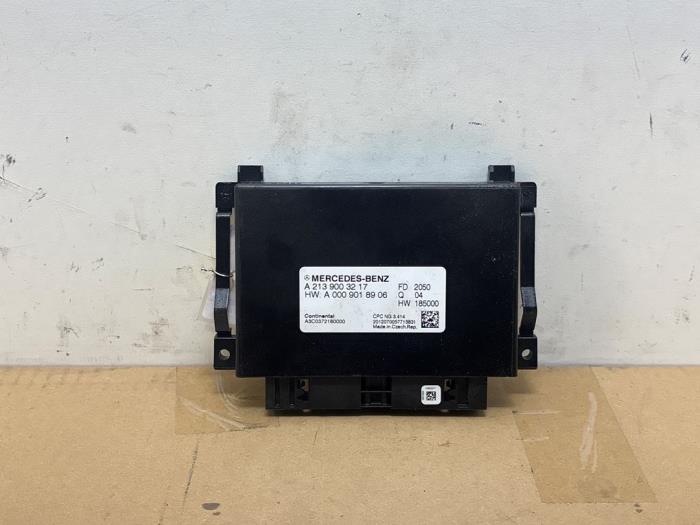 Used Automatic gearbox computer Mercedes C Estate (S205) C-180d 1.6 Turbo 16V Price € 90,75 Inclusive VAT offered by Autoparts Van De Velde
