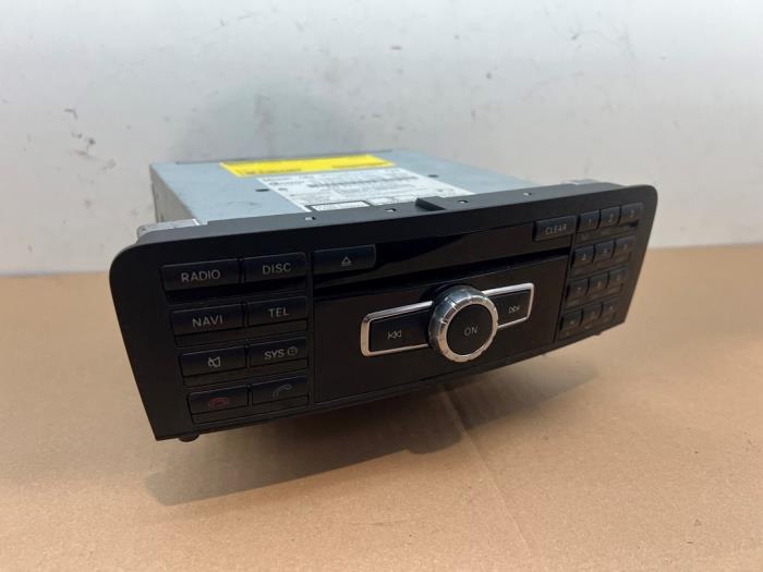 Używane Radio Mercedes A (W176) 1.8 A-180 CDI 16V Autom. Cena € 108,90 Z VAT oferowane przez Autoparts Van De Velde
