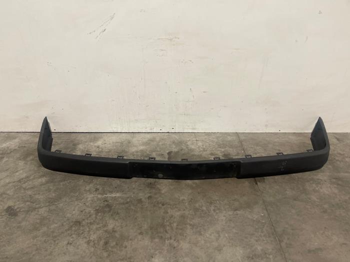Usados Parachoques Mercedes E (W124) 2.0 200 D Precio € 48,40 IVA incluido ofrecido por Autoparts Van De Velde